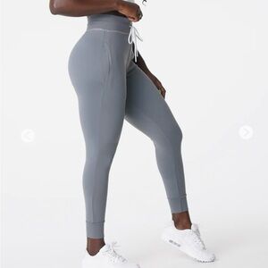 NWT NVGTN joggers M
